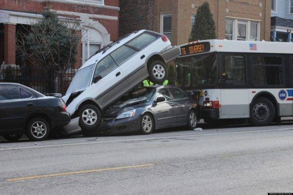 CTA BUS CRASH 600x400 1